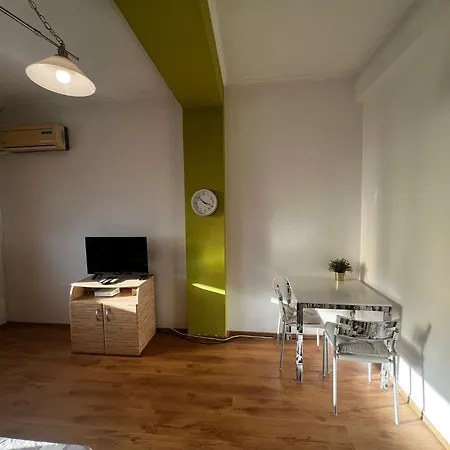 Lazynest - With Balcony On Magheru Lejlighed Bukarest