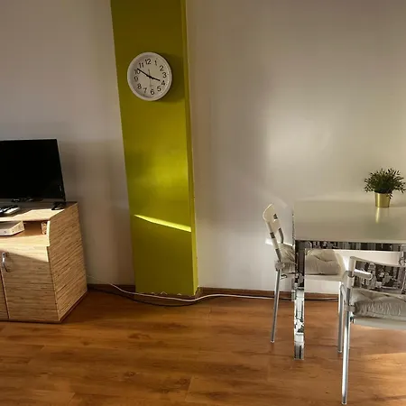 Lazynest - With Balcony On Magheru Apartment *