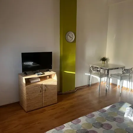 Lazynest - With Balcony On Magheru * Bucharest