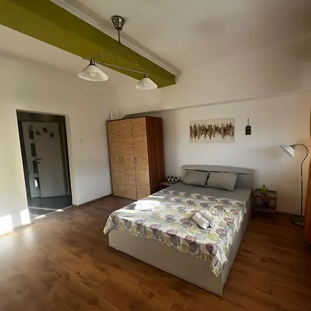 Apartment Lazynest - With Balcony On Magheru